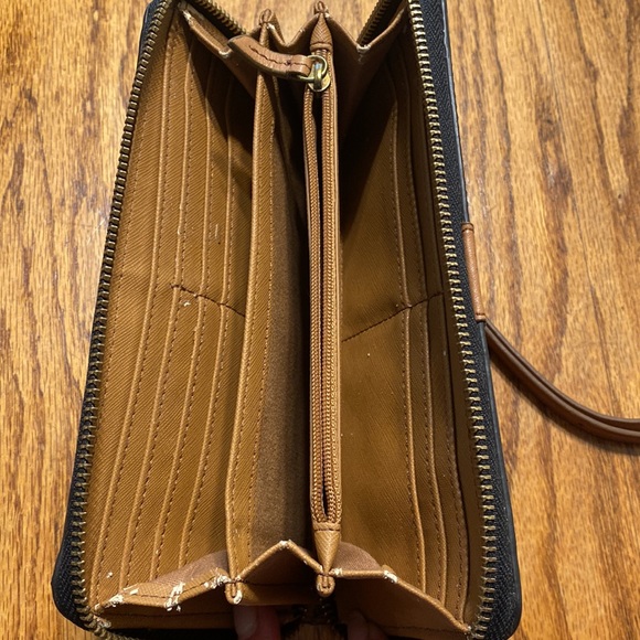 Fossil Wallet - Picture 2 of 3